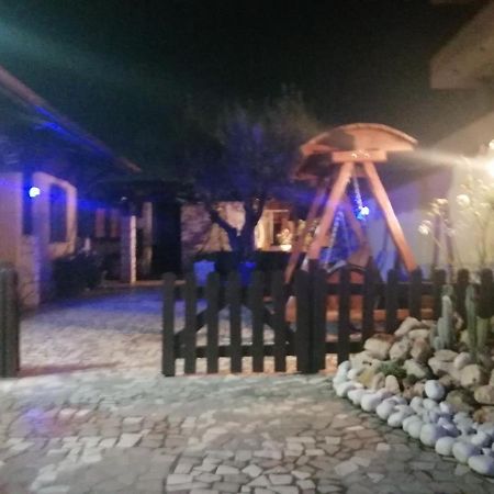 Eneahouse Ξενοδοχείο Φιουμιτσίνο Εξωτερικό φωτογραφία