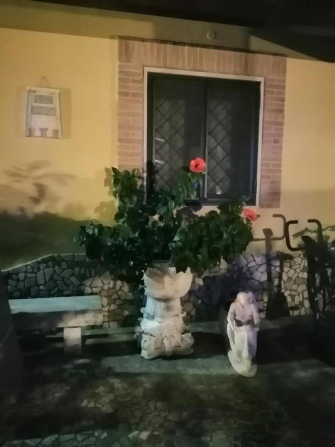 Eneahouse Ξενοδοχείο Φιουμιτσίνο Εξωτερικό φωτογραφία