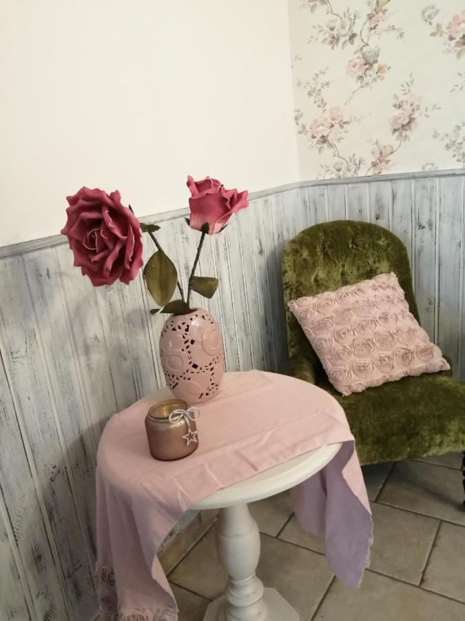 Eneahouse Ξενοδοχείο Φιουμιτσίνο Εξωτερικό φωτογραφία
