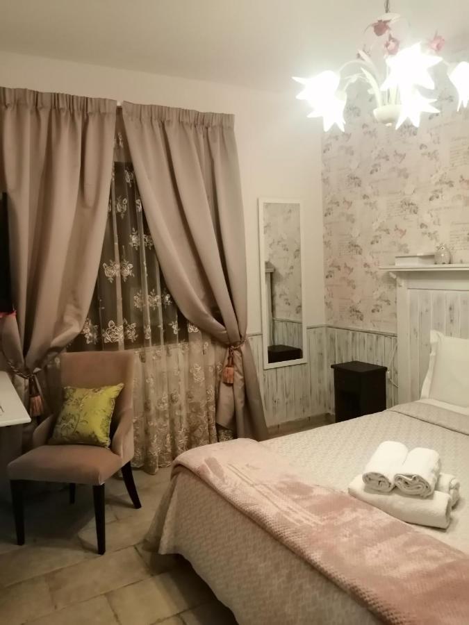 Eneahouse Ξενοδοχείο Φιουμιτσίνο Εξωτερικό φωτογραφία