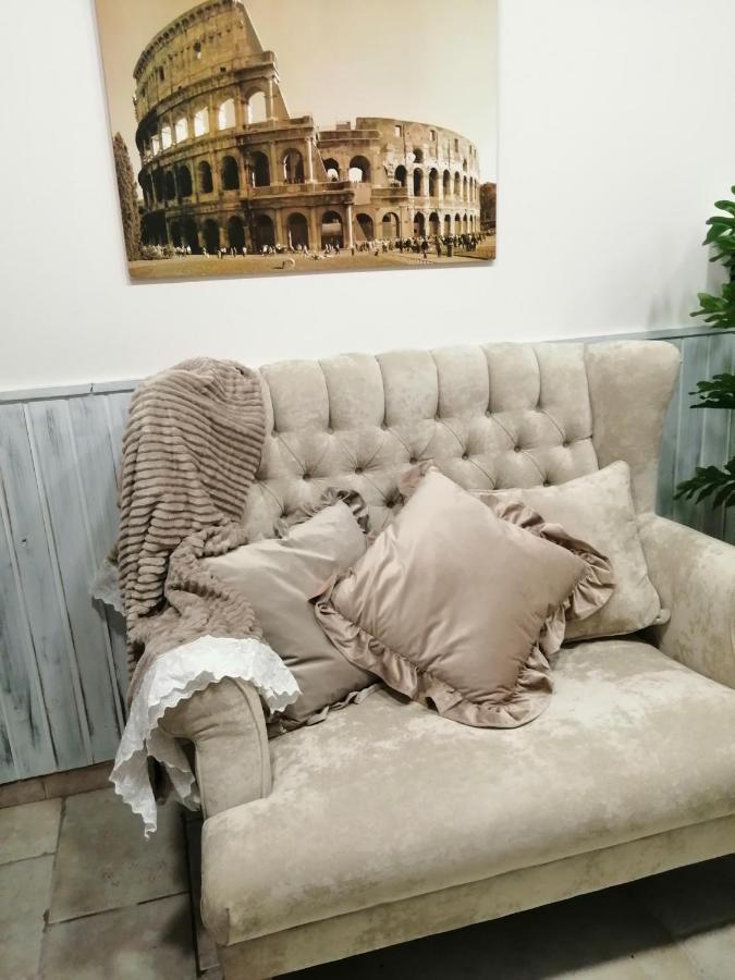 Eneahouse Ξενοδοχείο Φιουμιτσίνο Εξωτερικό φωτογραφία