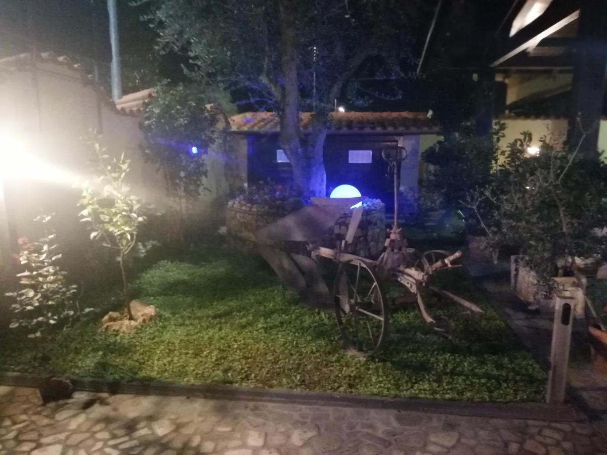 Eneahouse Ξενοδοχείο Φιουμιτσίνο Εξωτερικό φωτογραφία