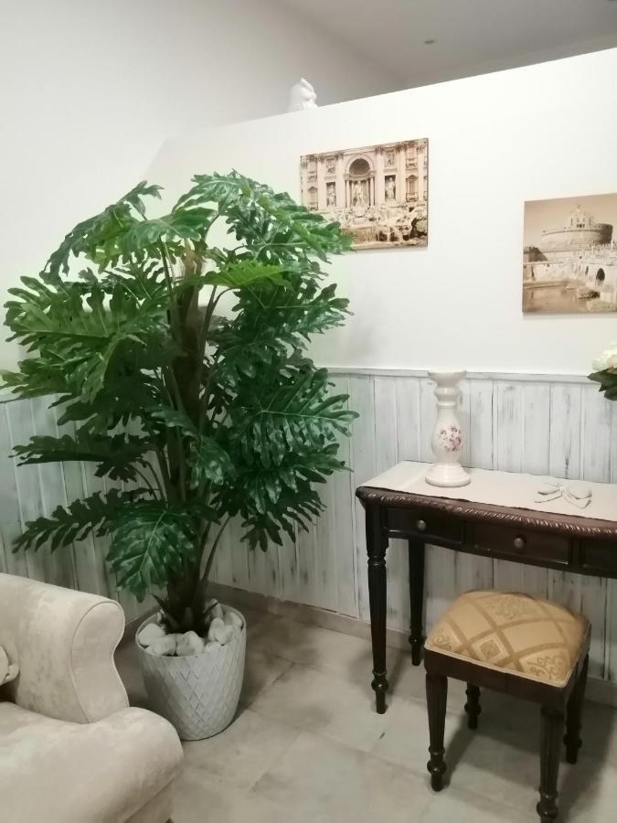 Eneahouse Ξενοδοχείο Φιουμιτσίνο Εξωτερικό φωτογραφία