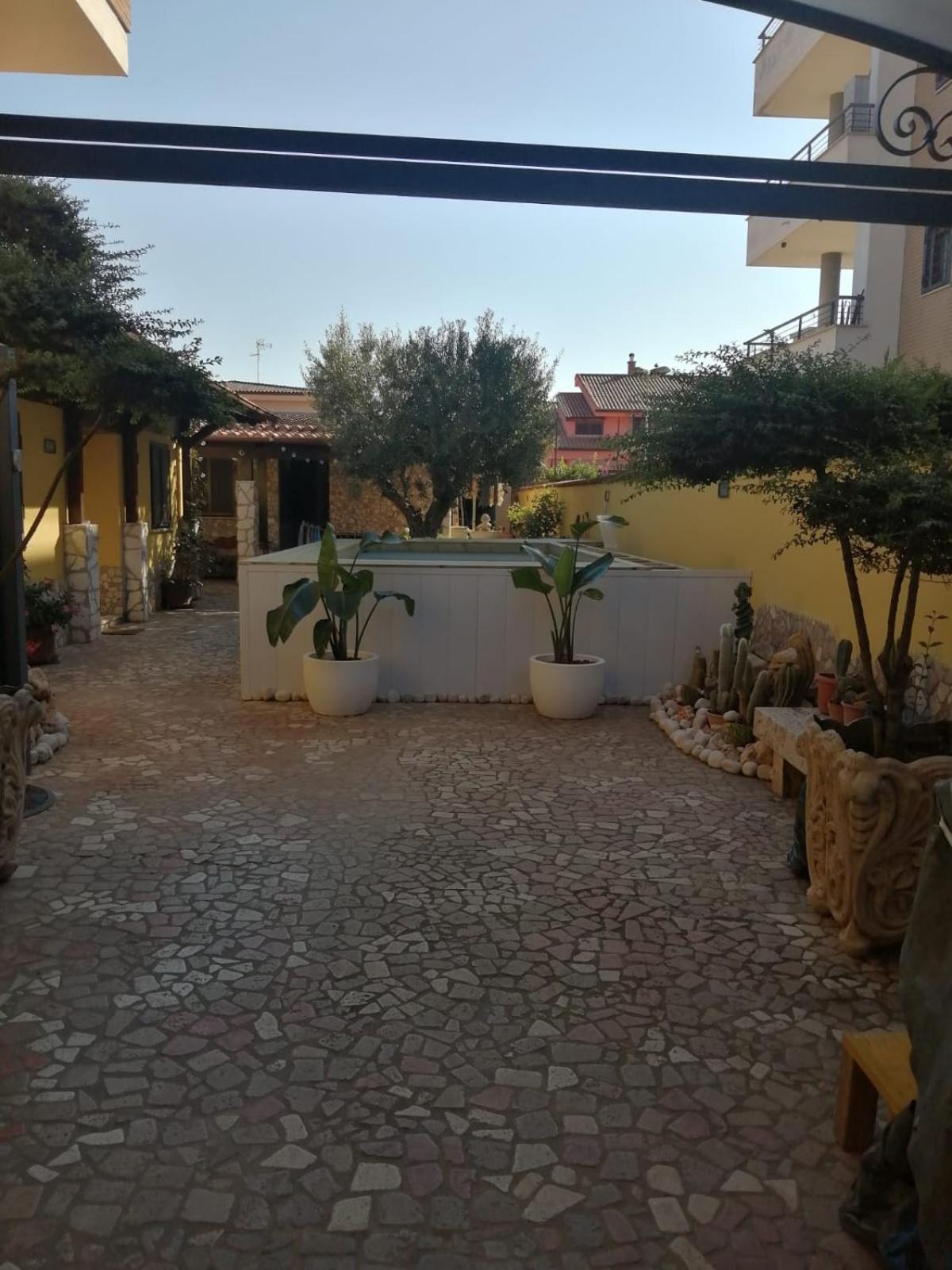 Eneahouse Ξενοδοχείο Φιουμιτσίνο Εξωτερικό φωτογραφία